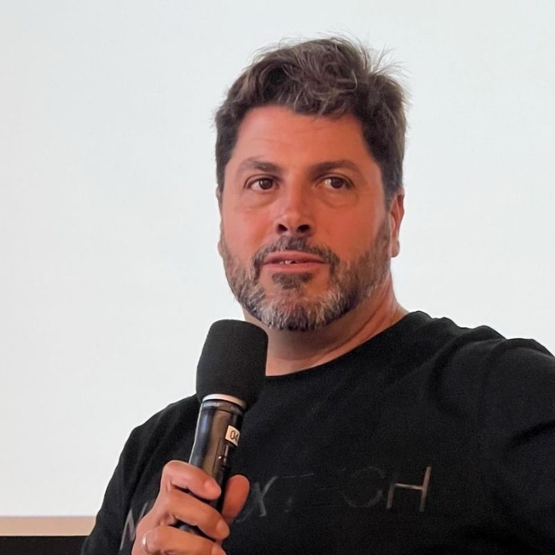 José Manrique